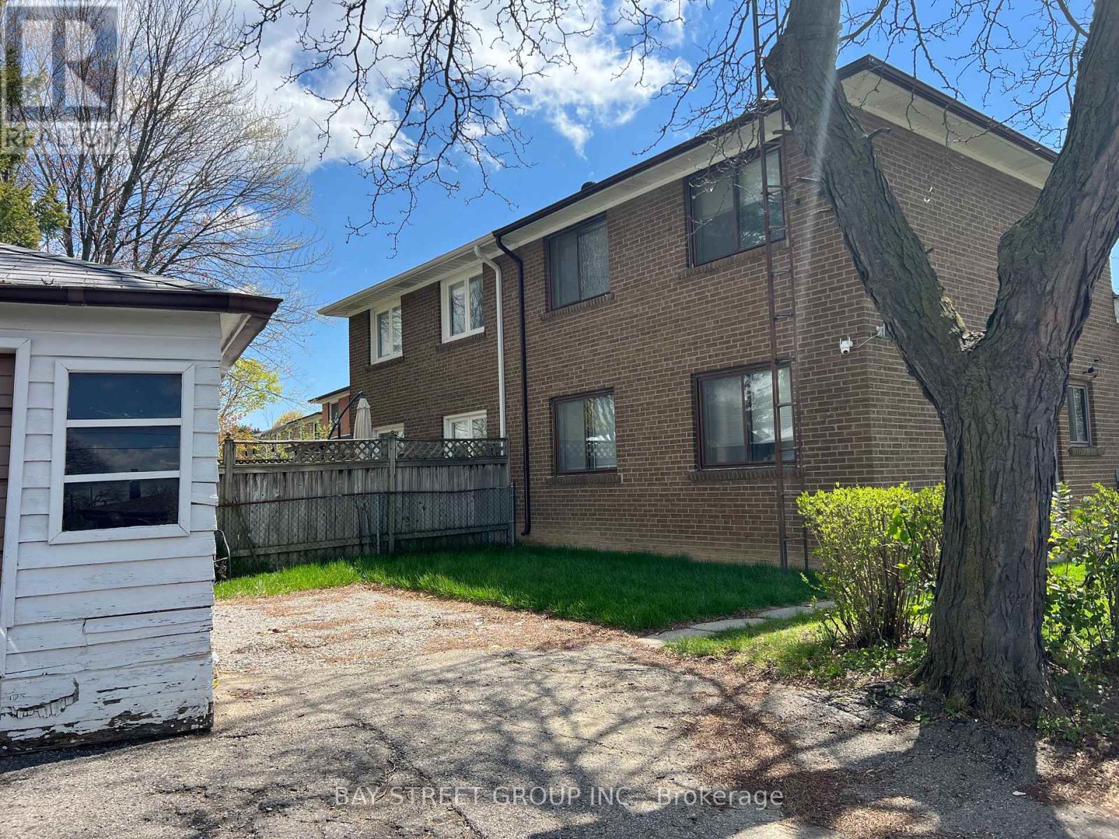 2 Slidell Crescent, Toronto, ON - Outdoor
