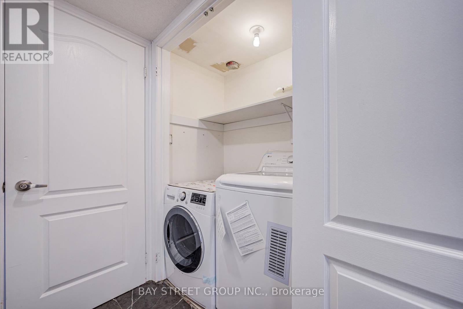 52 Leitchcroft Crescent, Markham, ON - Indoor Photo Showing Laundry Room