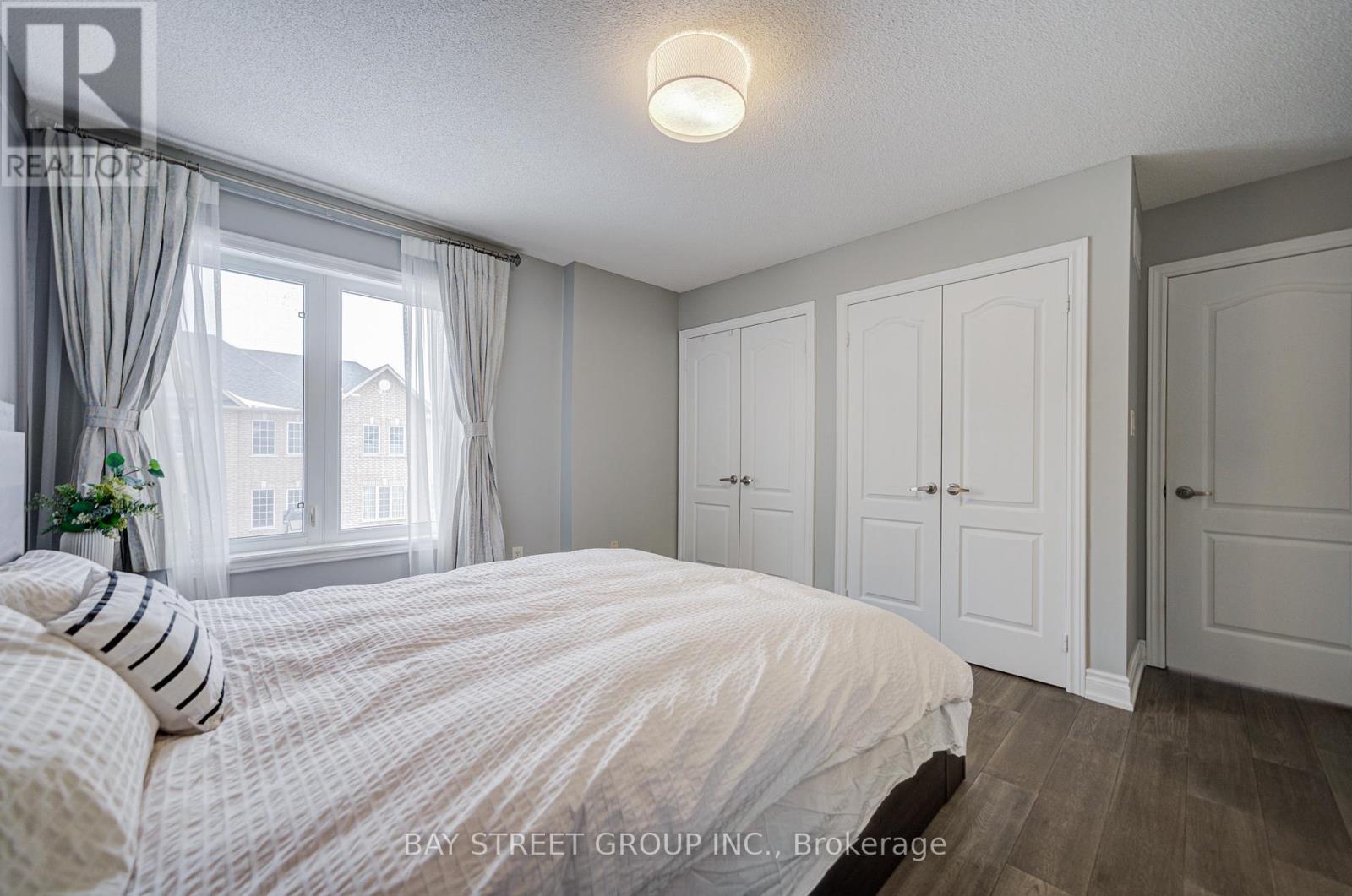 52 Leitchcroft Crescent, Markham, ON - Indoor Photo Showing Bedroom