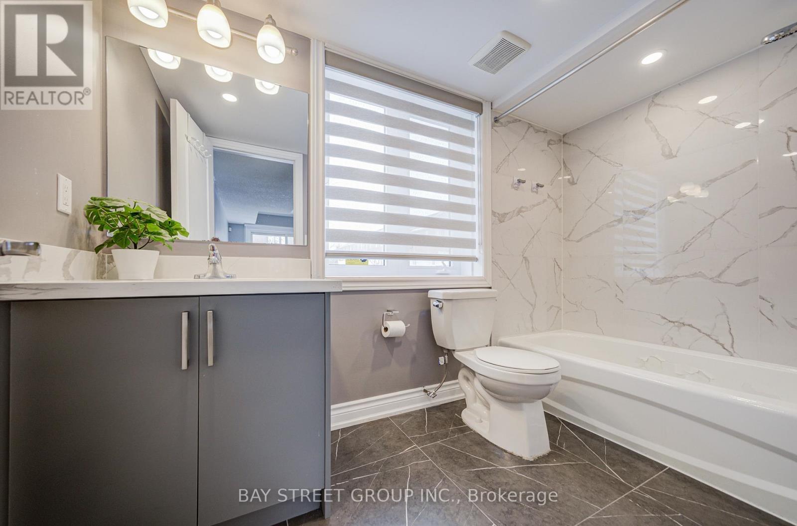 52 Leitchcroft Crescent, Markham, ON - Indoor Photo Showing Bathroom