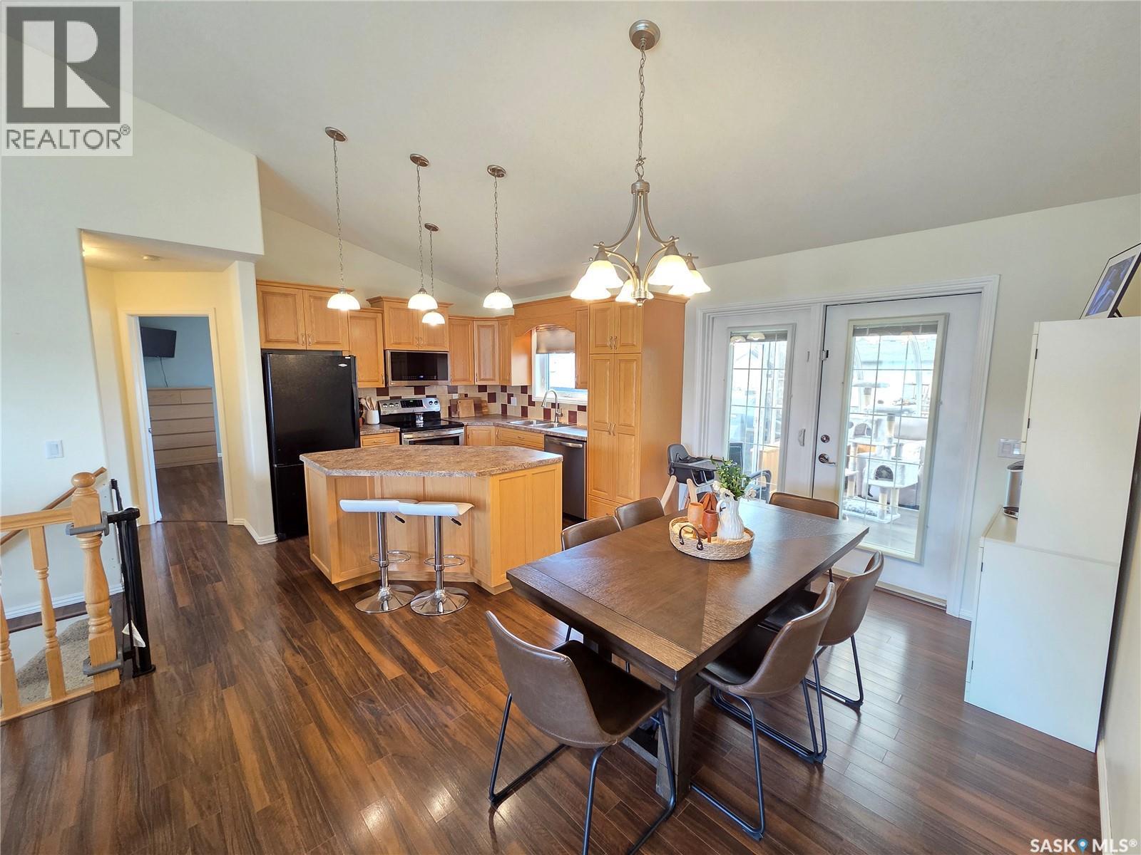 12 Arcola Place, Carlyle, SK - Indoor Photo Showing Dining Room