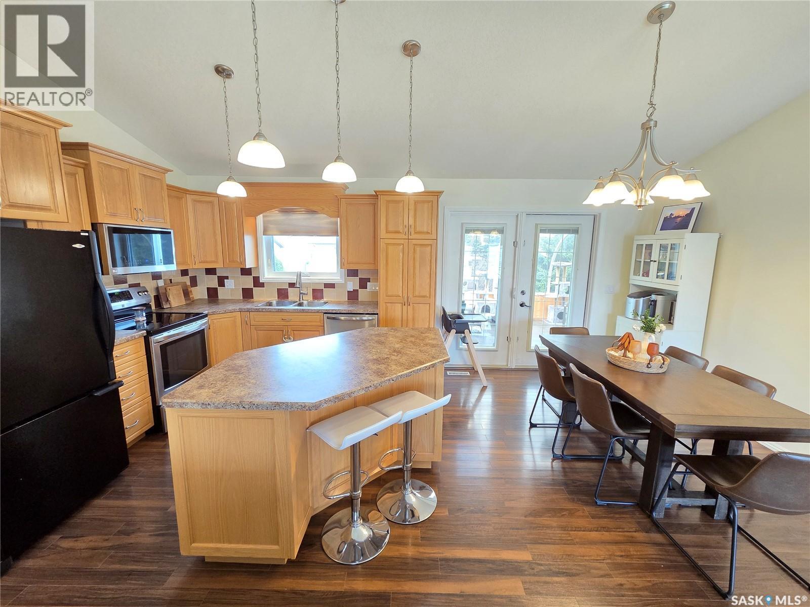 12 Arcola Place, Carlyle, SK - Indoor