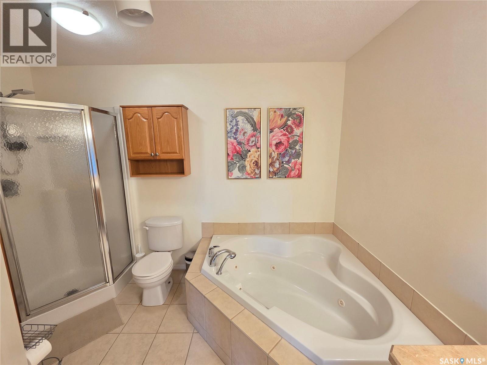 12 Arcola Place, Carlyle, SK - Indoor Photo Showing Bathroom