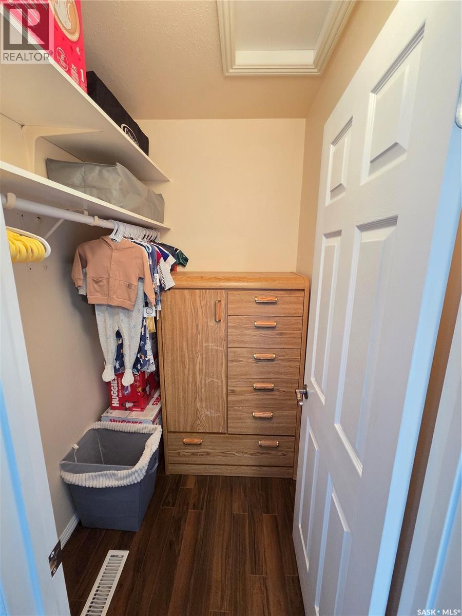 12 Arcola Place, Carlyle, SK - Indoor