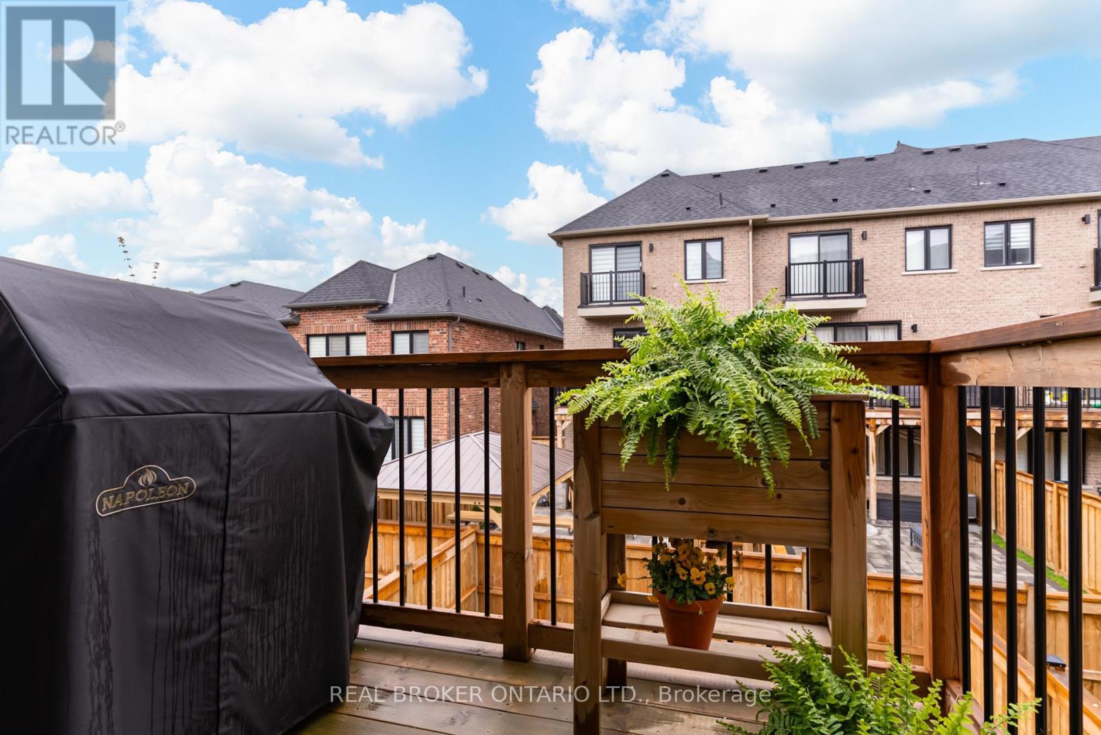 12 Icemaker Way, Whitby, ON - Outdoor