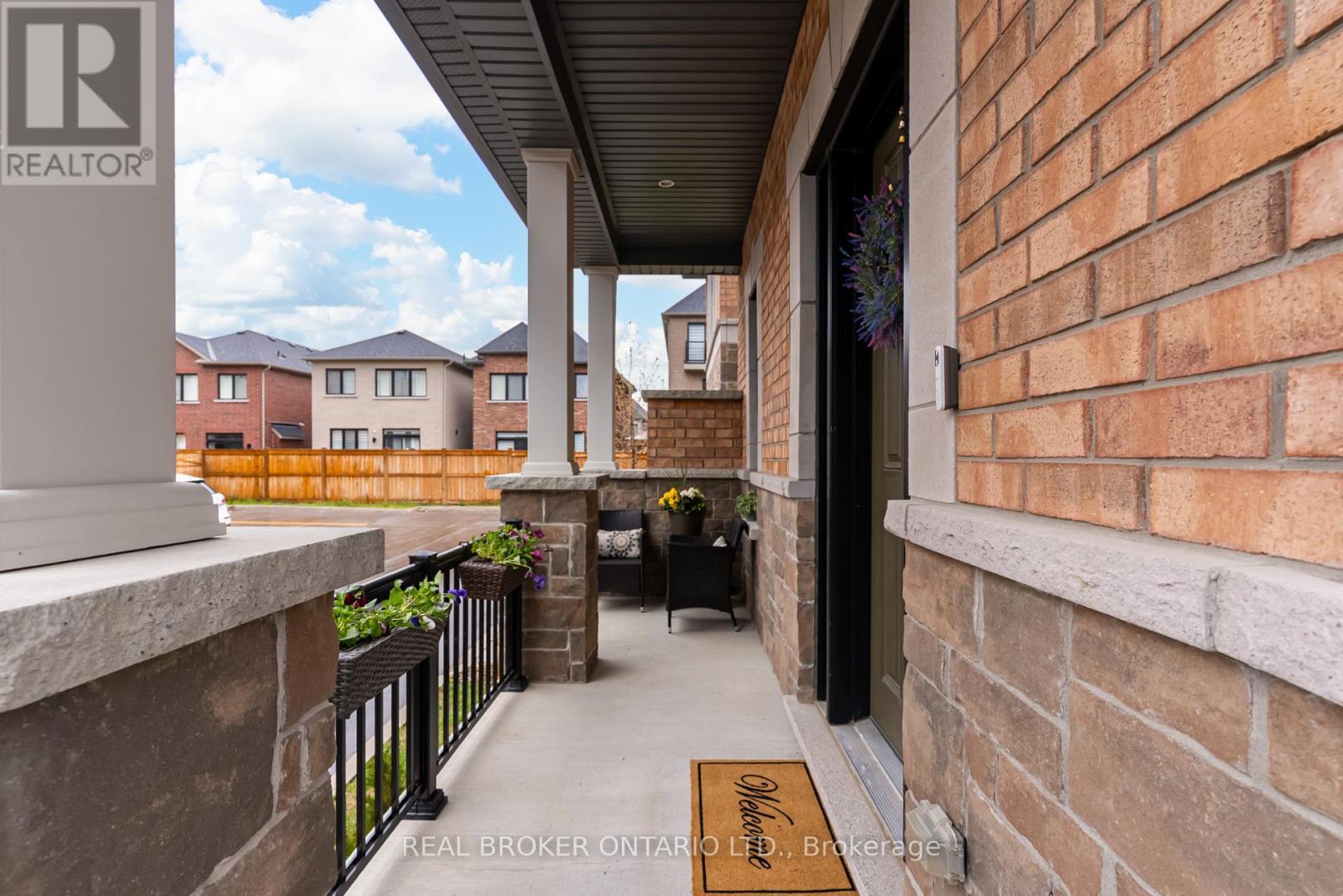 12 Icemaker Way, Whitby, ON - Outdoor With Exterior
