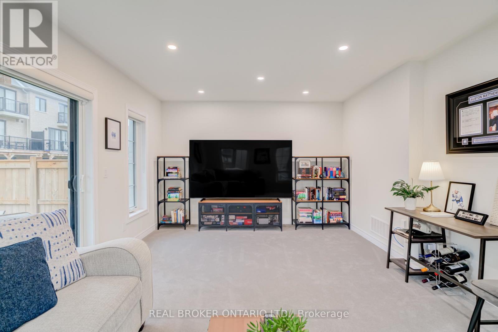12 Icemaker Way, Whitby, ON - Indoor