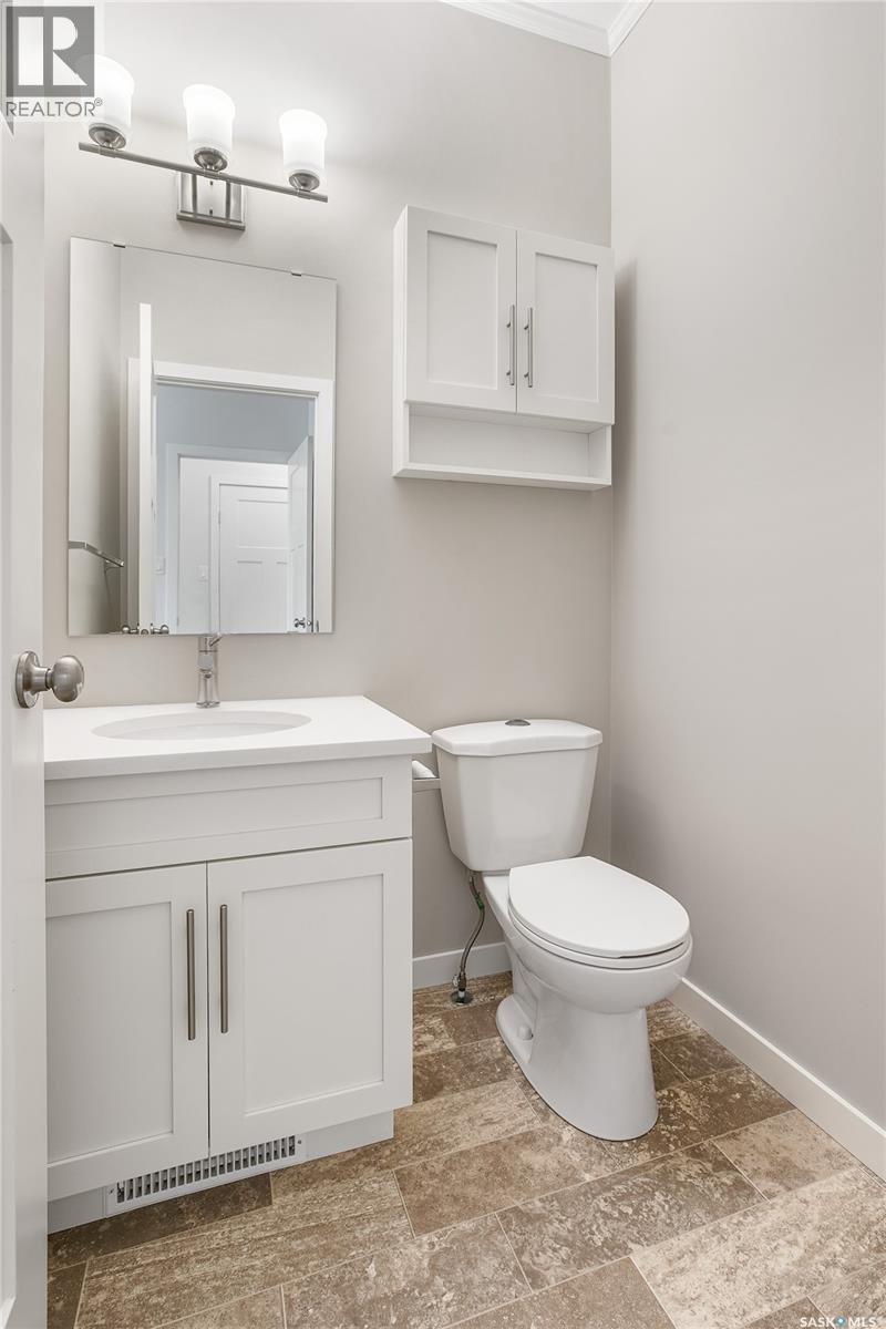 104 545 Hassard Close, Saskatoon, SK - Indoor Photo Showing Bathroom