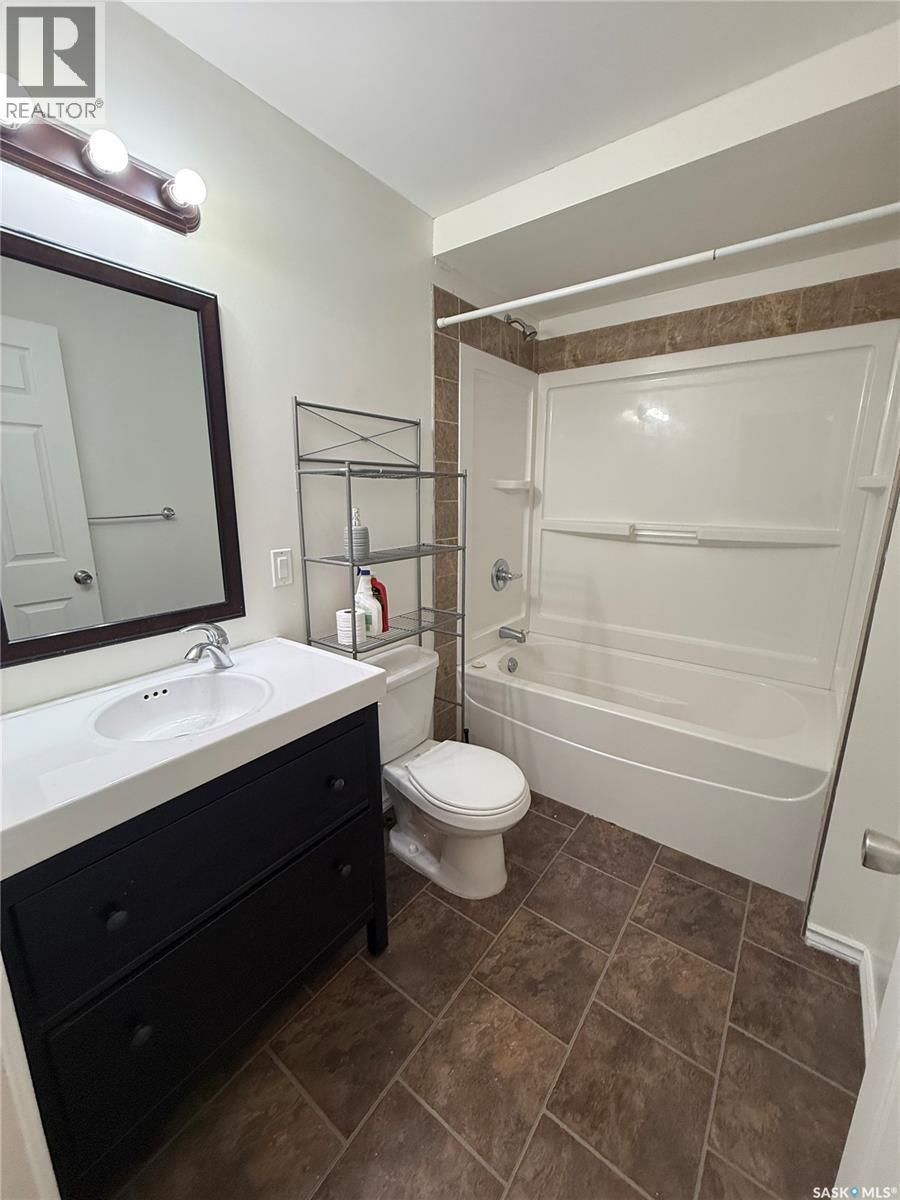 859 Rutherford Way, Saskatoon, SK - Indoor Photo Showing Bathroom
