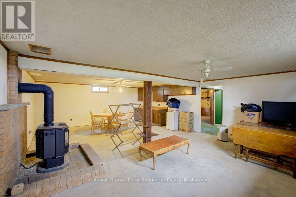 253 2Nd Concession, Arran-Elderslie, ON - Indoor Photo Showing Other Room