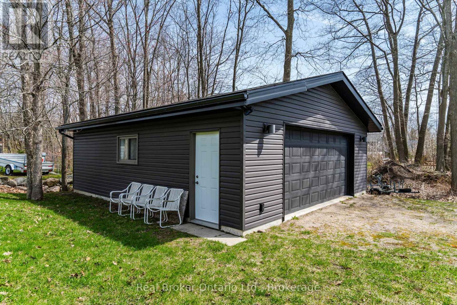 280 Peek-A-Boo Trail, Tiny, ON - Outdoor With Exterior