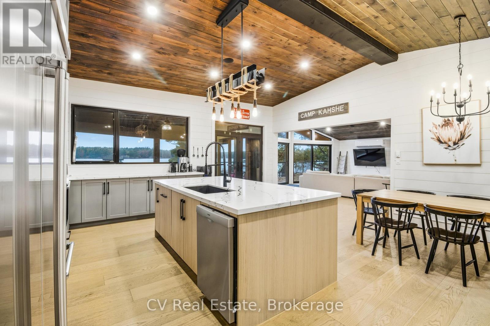 1069 White Eagle Road, Gravenhurst (Morrison), ON - Indoor