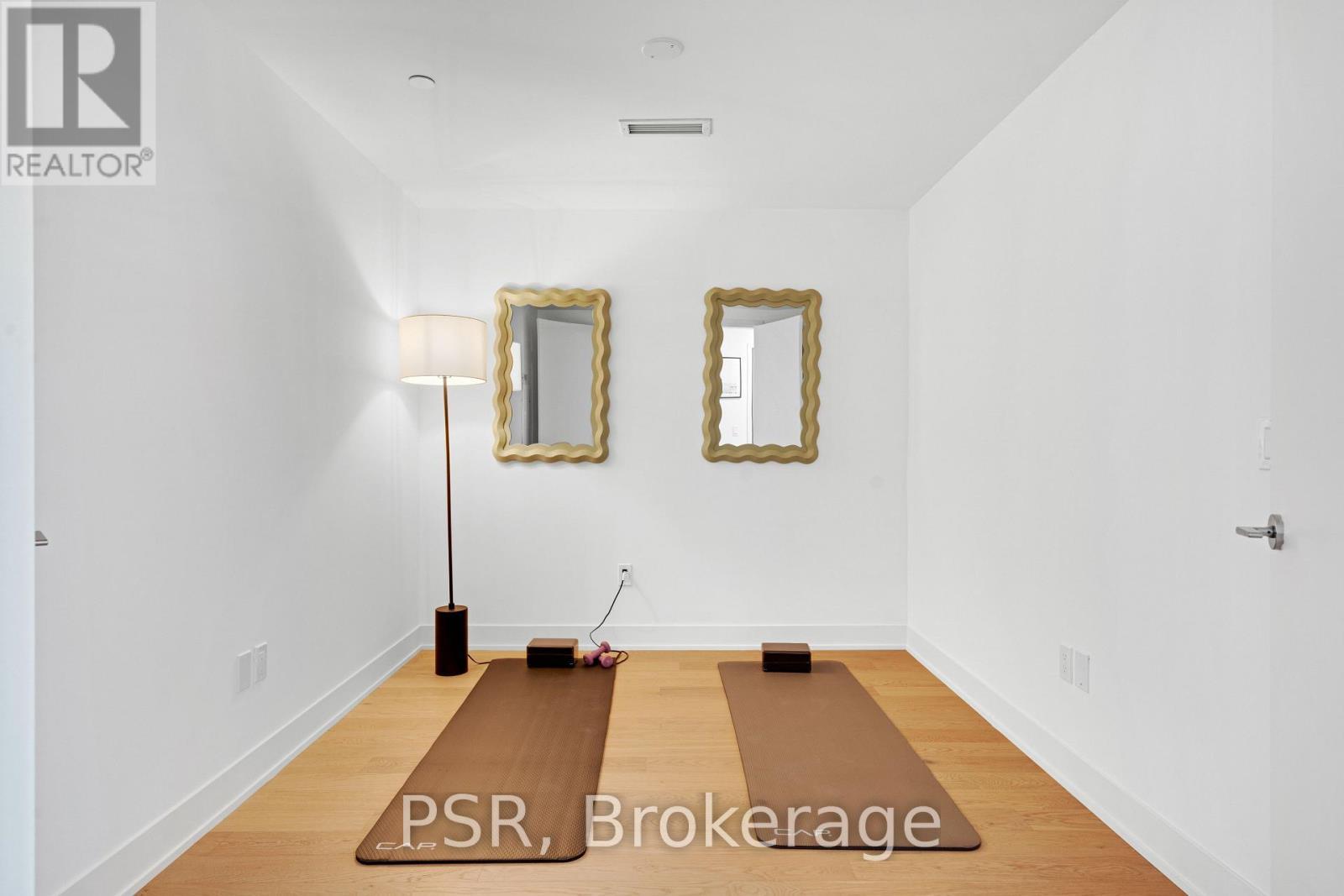 Ph410 - 200 Keewatin Avenue, Toronto, ON - Indoor Photo Showing Other Room