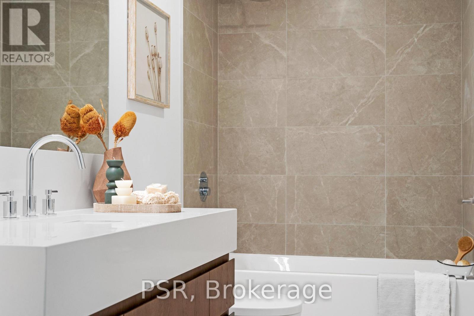 Ph410 - 200 Keewatin Avenue, Toronto, ON - Indoor Photo Showing Bathroom