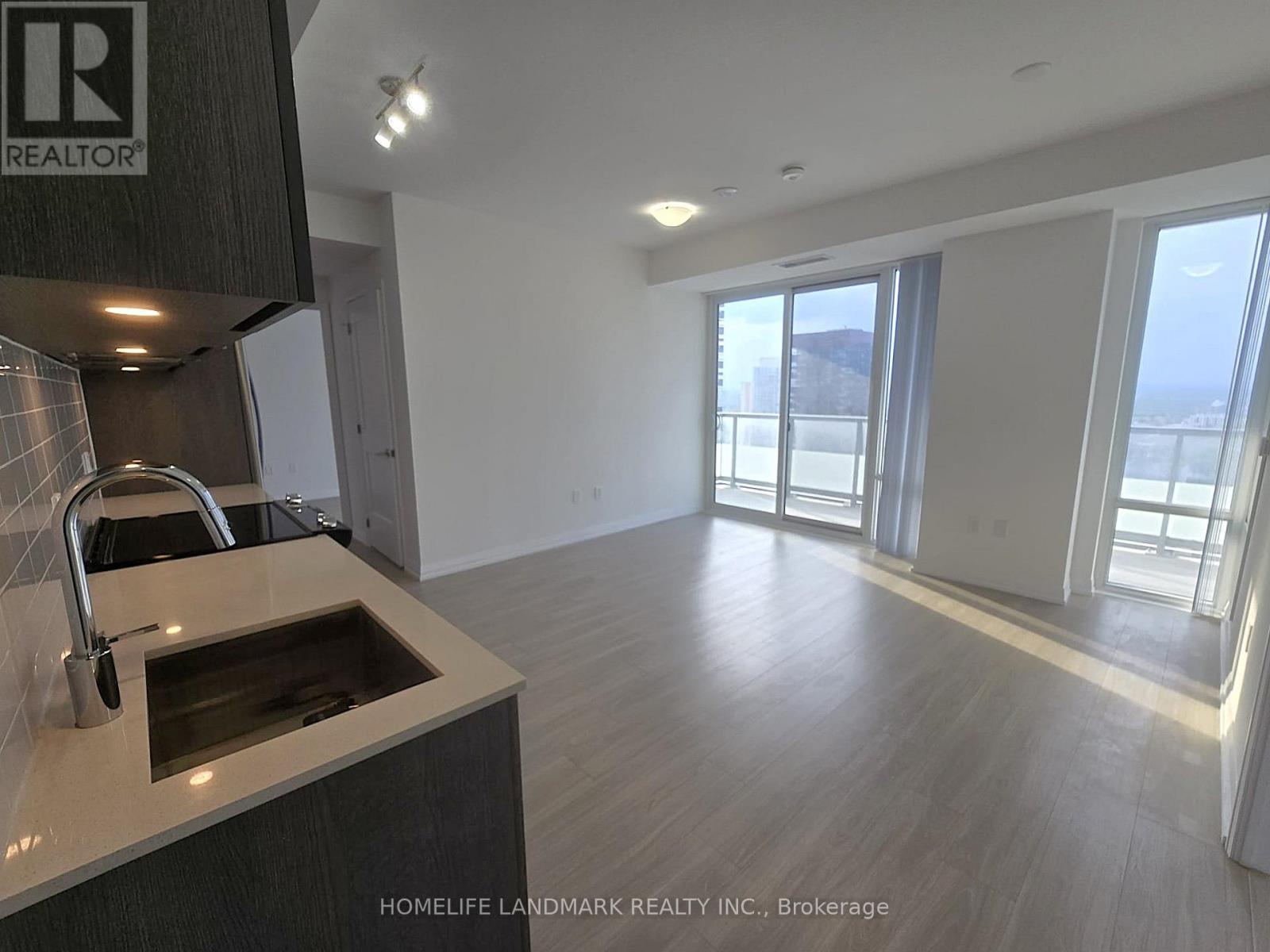 3318 - 50 Dunfield Avenue, Toronto, ON - Indoor