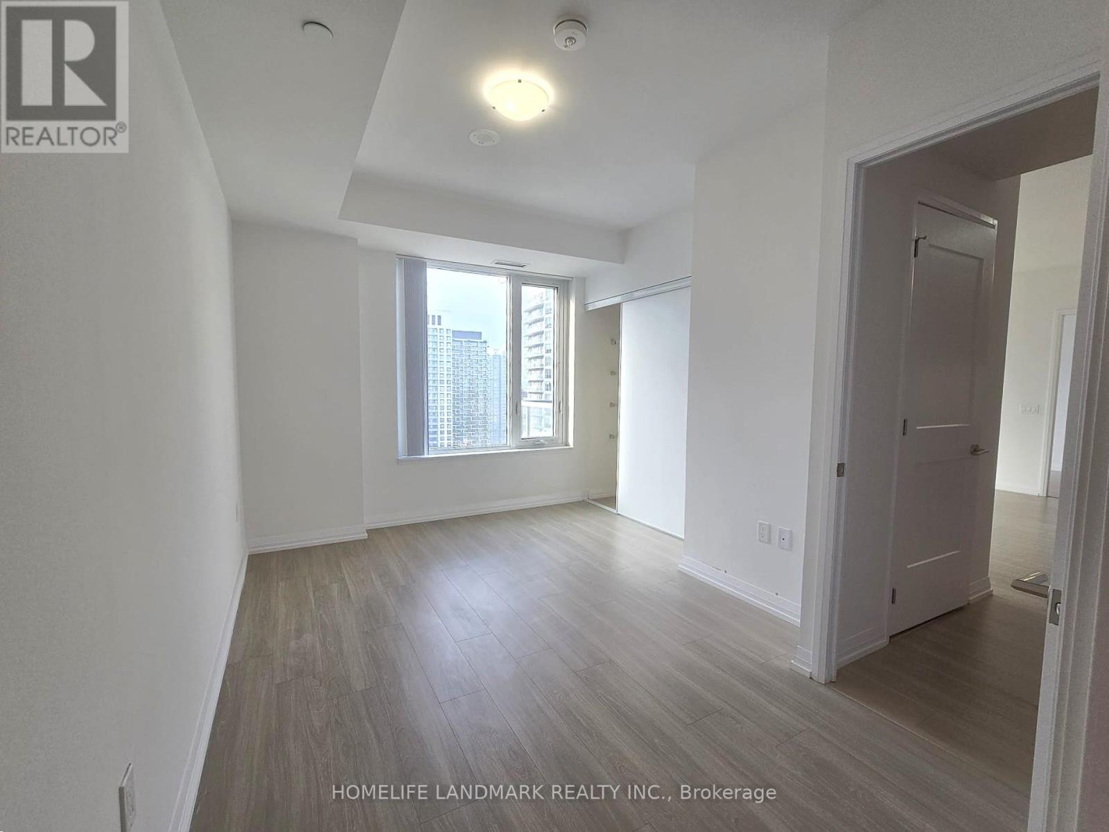 3318 - 50 Dunfield Avenue, Toronto, ON - Indoor Photo Showing Other Room