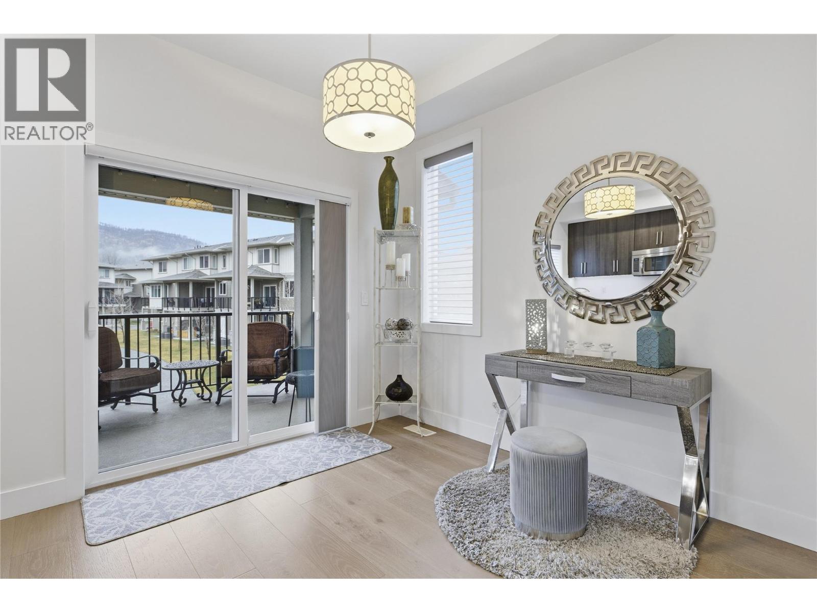 1 of 2 patios - 300 Drysdale Boulevard Unit# 10, Kelowna, BC - Indoor Photo Showing Other Room