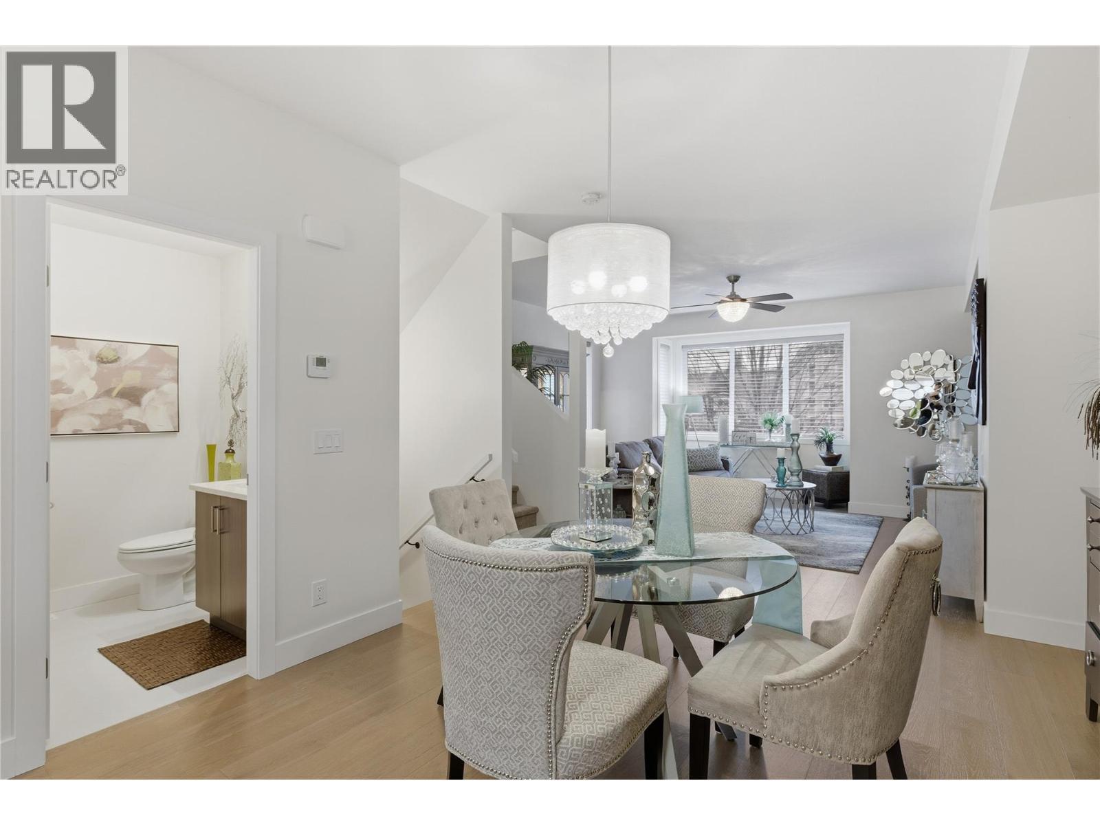 Open floor plan, perfect for a family - 300 Drysdale Boulevard Unit# 10, Kelowna, BC - Indoor Photo Showing Dining Room