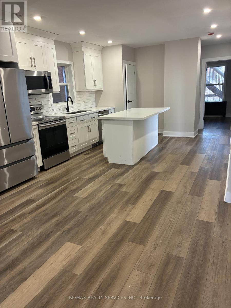 Unit 1 - 748 Barton Street E, Hamilton, ON - Indoor Photo Showing Kitchen