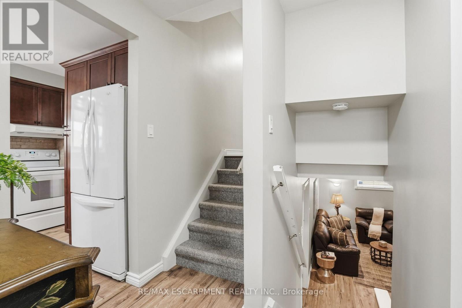 345 Erindale Drive, Burlington, ON - Indoor