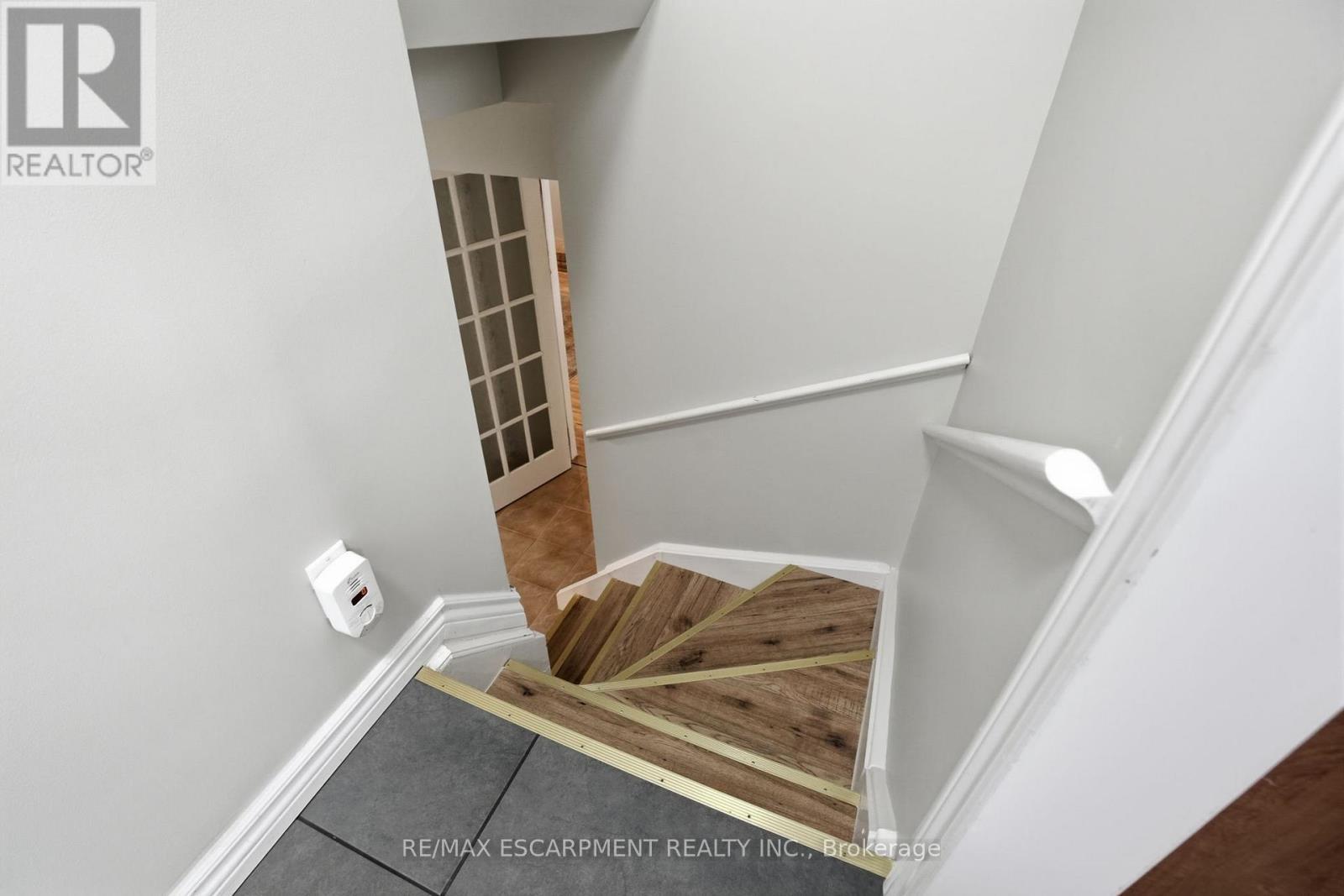 345 Erindale Drive, Burlington, ON - Indoor Photo Showing Other Room