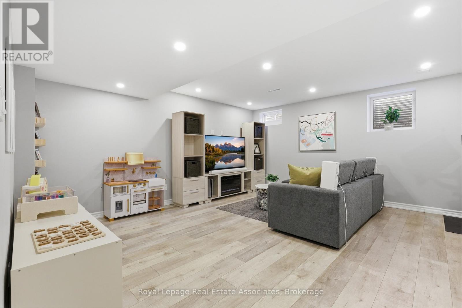 Finished Basement - 362 Cavanagh Lane, Milton, ON - Indoor