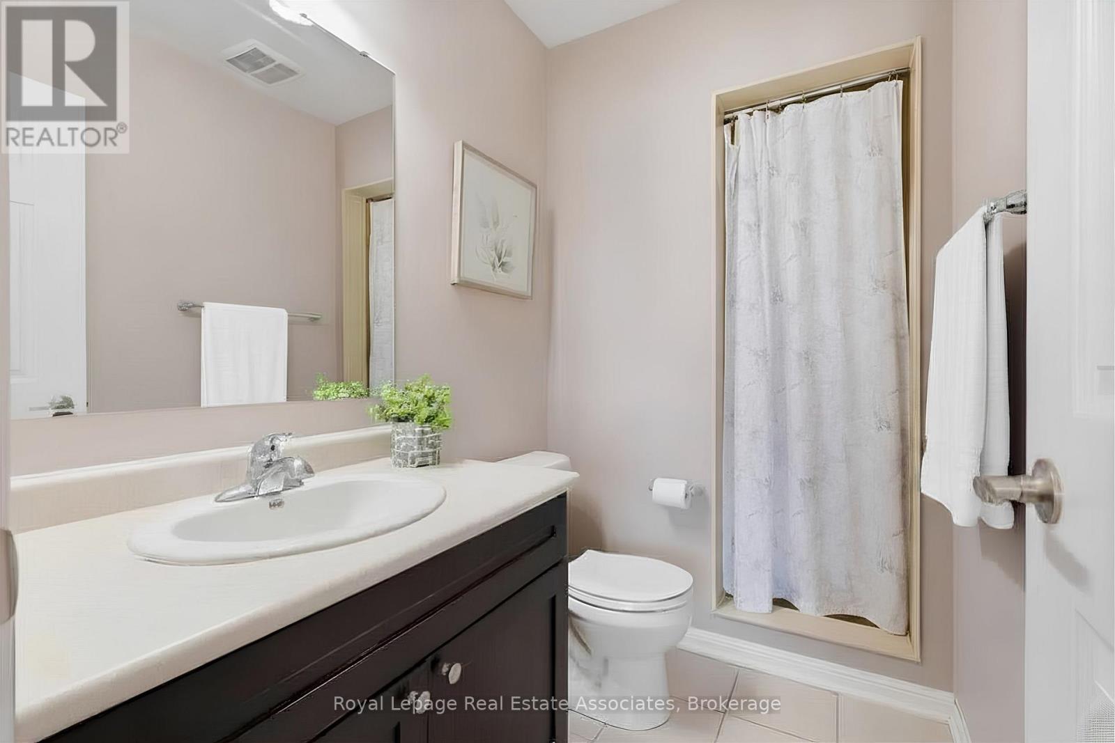 3-Piece Ensuite - 362 Cavanagh Lane, Milton, ON - Indoor Photo Showing Bathroom