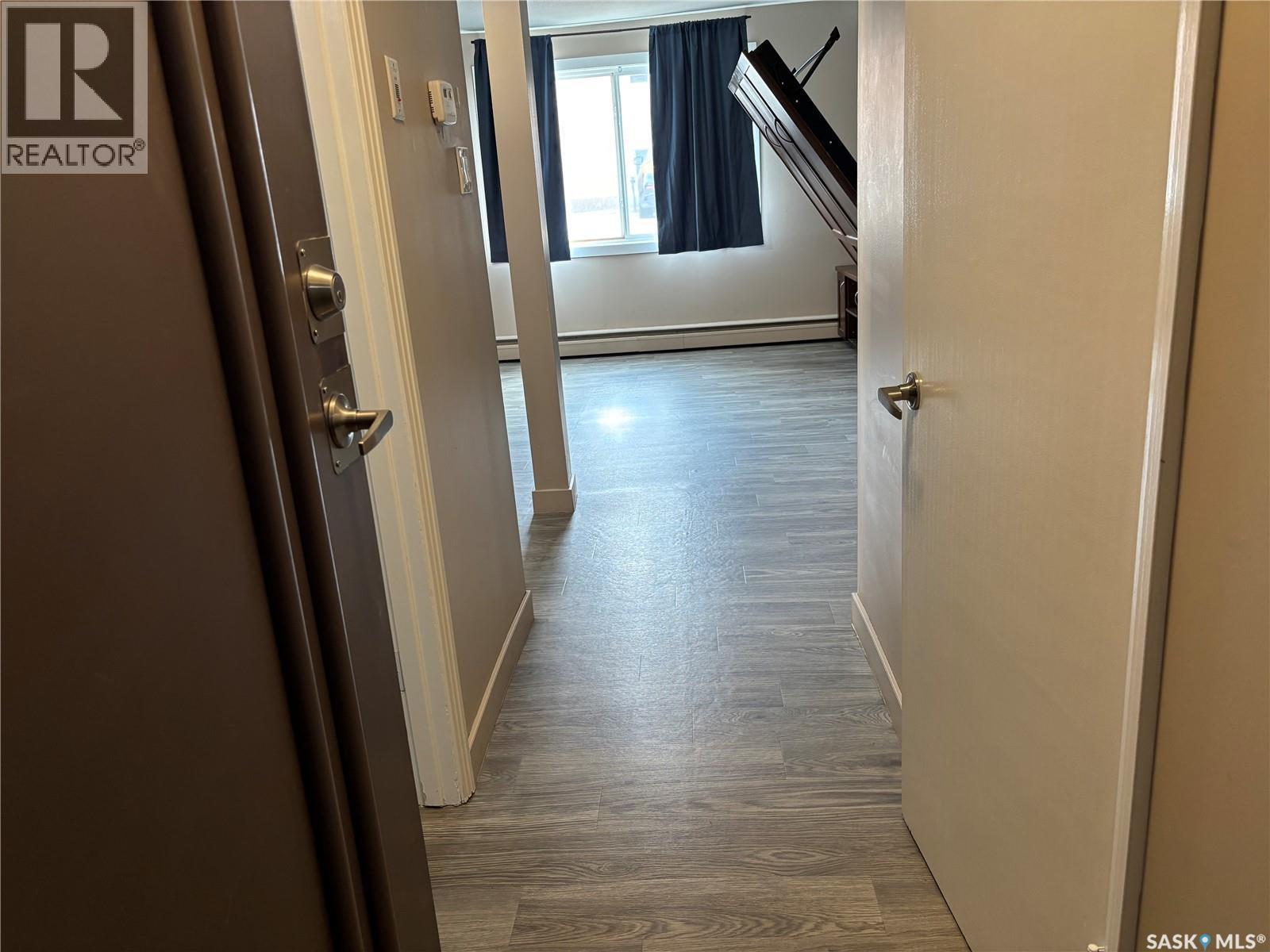 2 2301 7Th Street E, Saskatoon, SK - Indoor Photo Showing Other Room