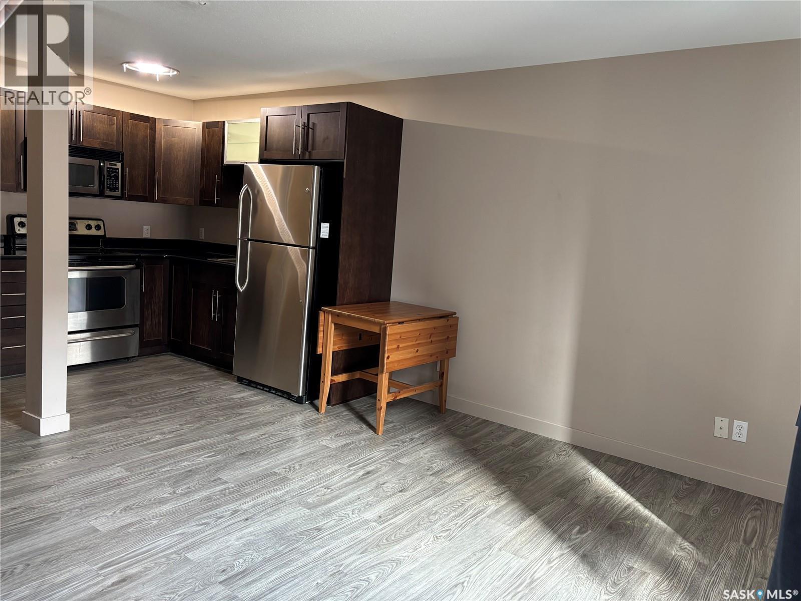 2 2301 7Th Street E, Saskatoon, SK - Indoor Photo Showing Kitchen With Stainless Steel Kitchen