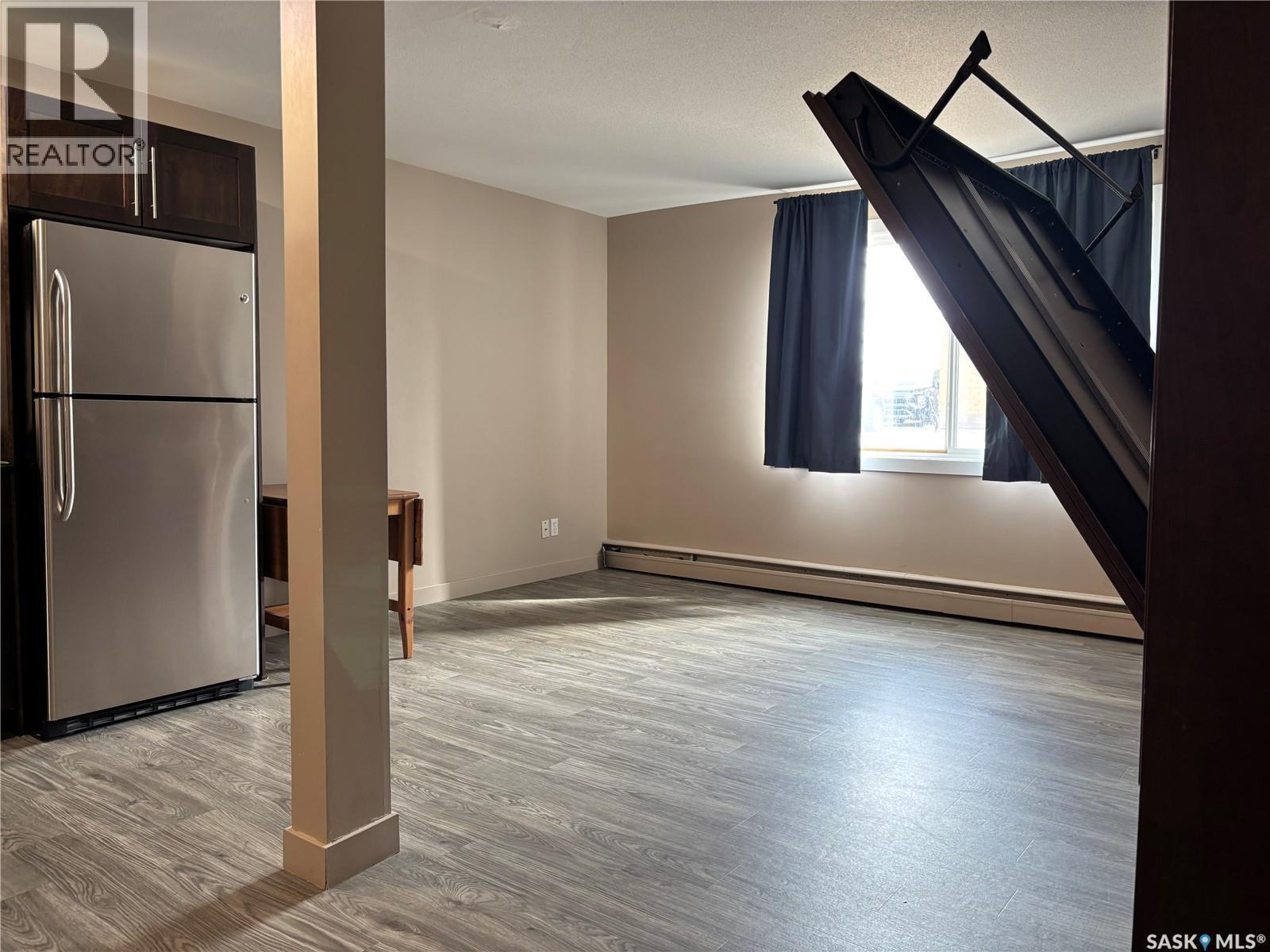 2 2301 7Th Street E, Saskatoon, SK - Indoor