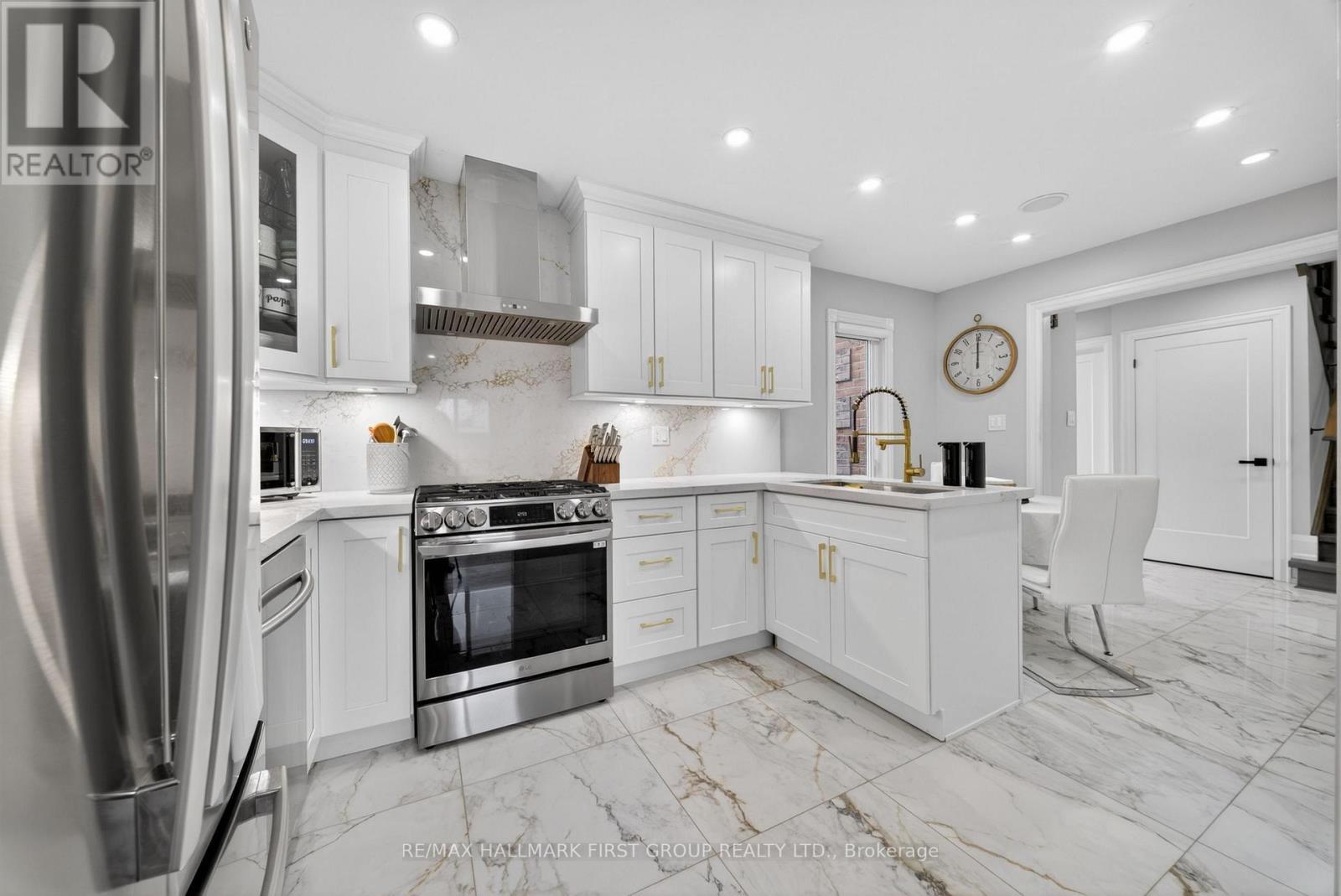 166 Wright Crescent, Ajax, ON - Indoor Photo Showing Kitchen With Stainless Steel Kitchen With Upgraded Kitchen