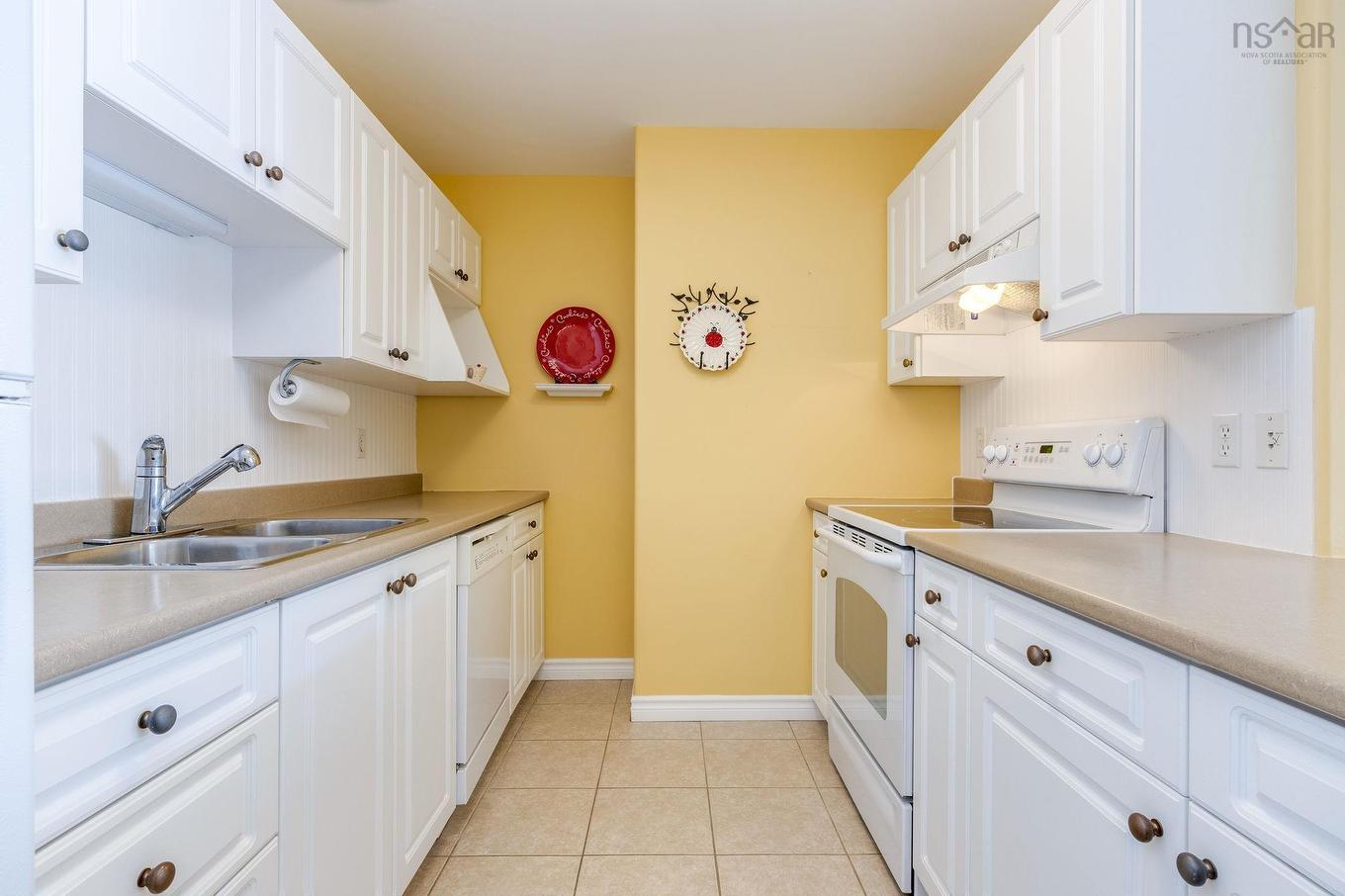 110 78 Regency Park Drive, Halifax, NS