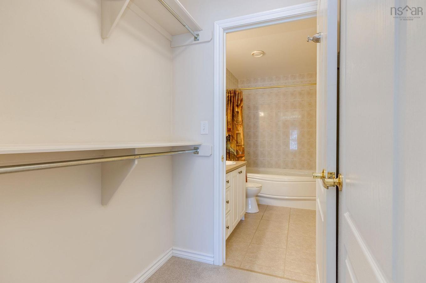 110 78 Regency Park Drive, Halifax, NS