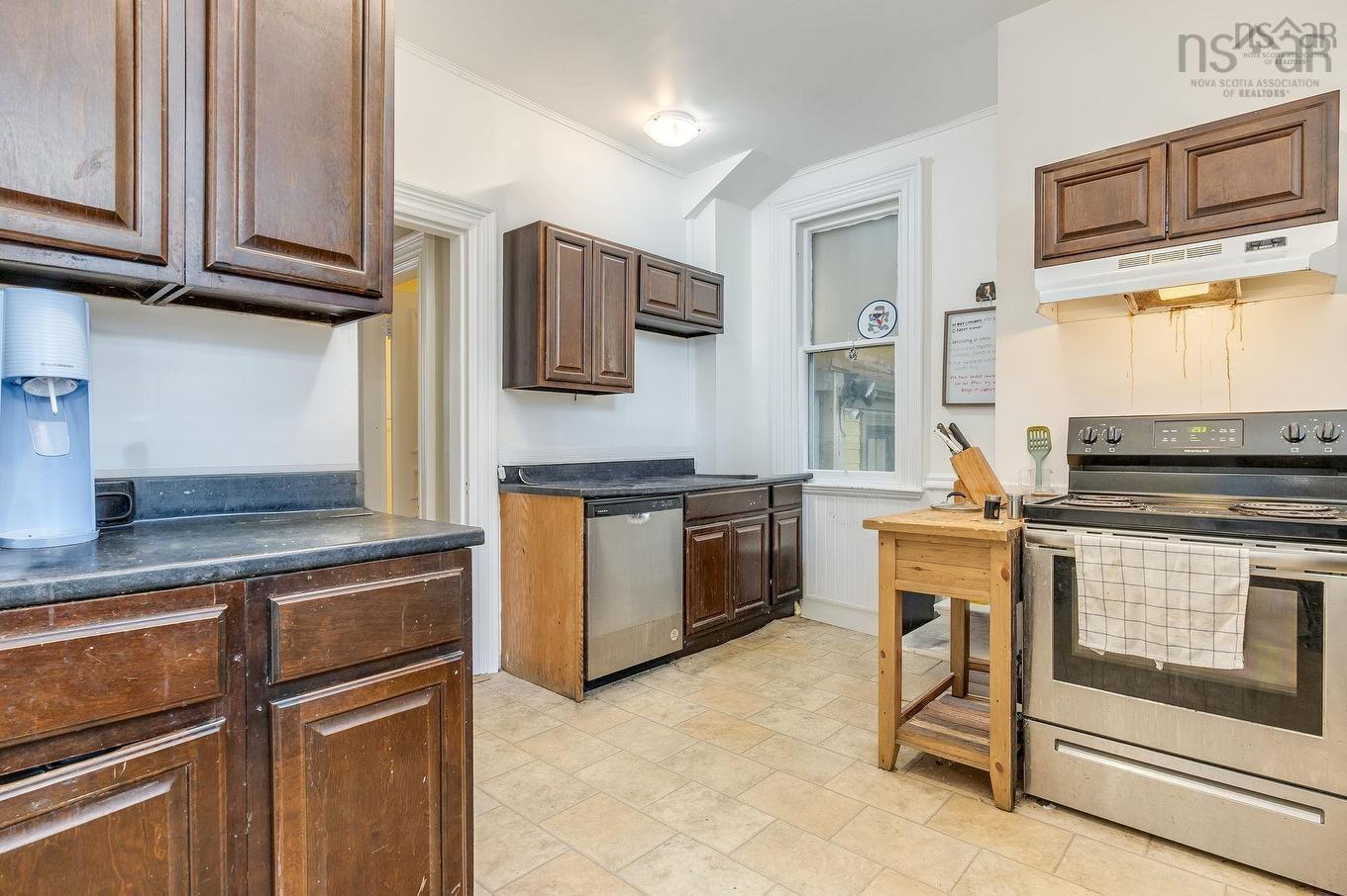 6090 Coburg Road, Halifax, NS