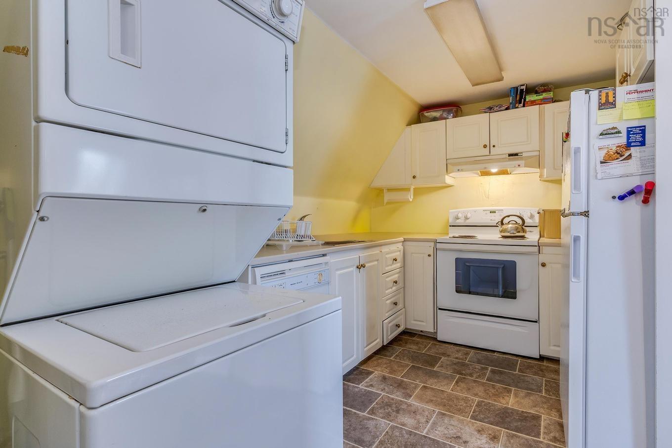 6090 Coburg Road, Halifax, NS