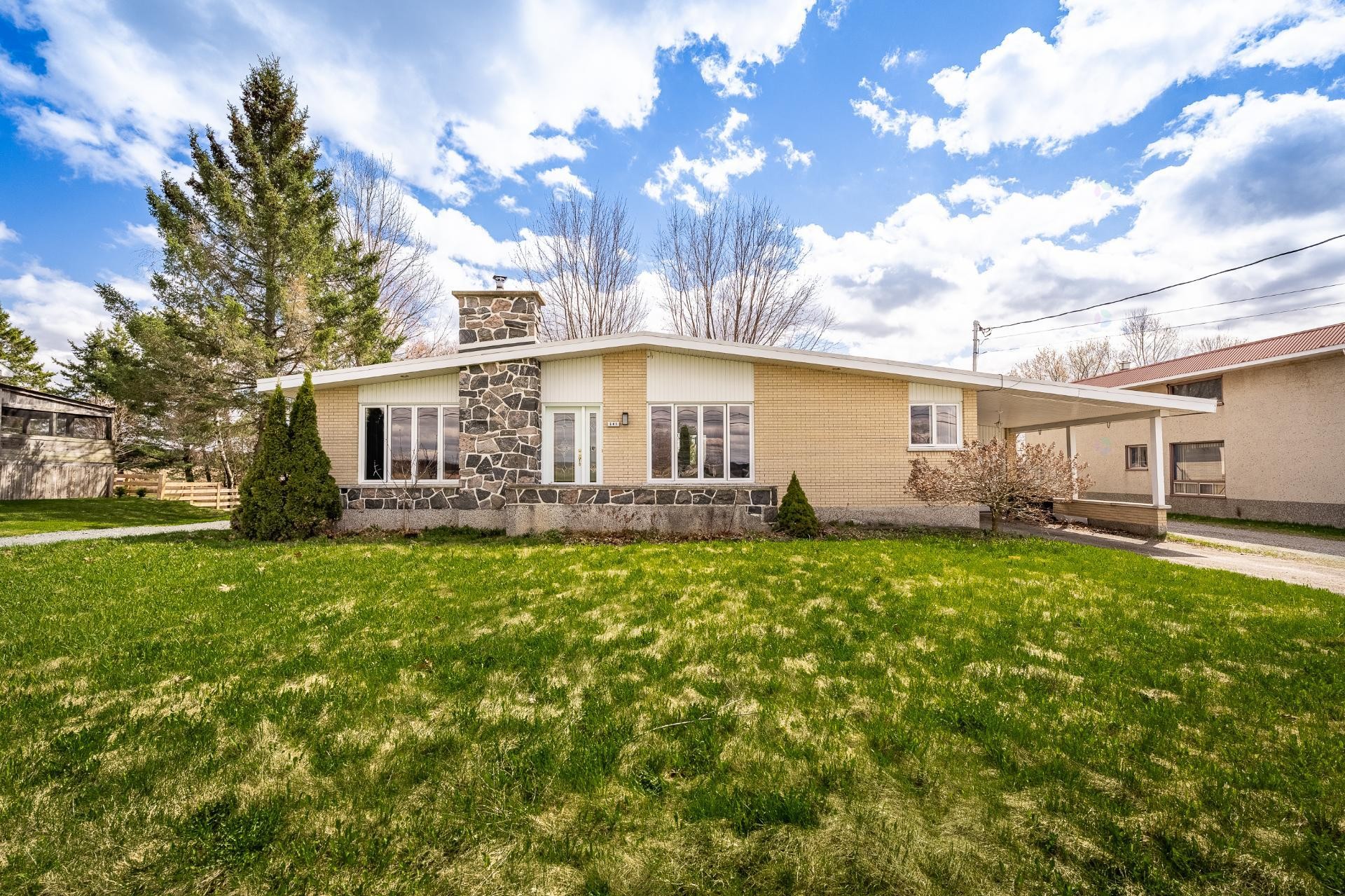 Front of Structure - 541 1Er Rang E., Sainte-Christine, QC - Outdoor