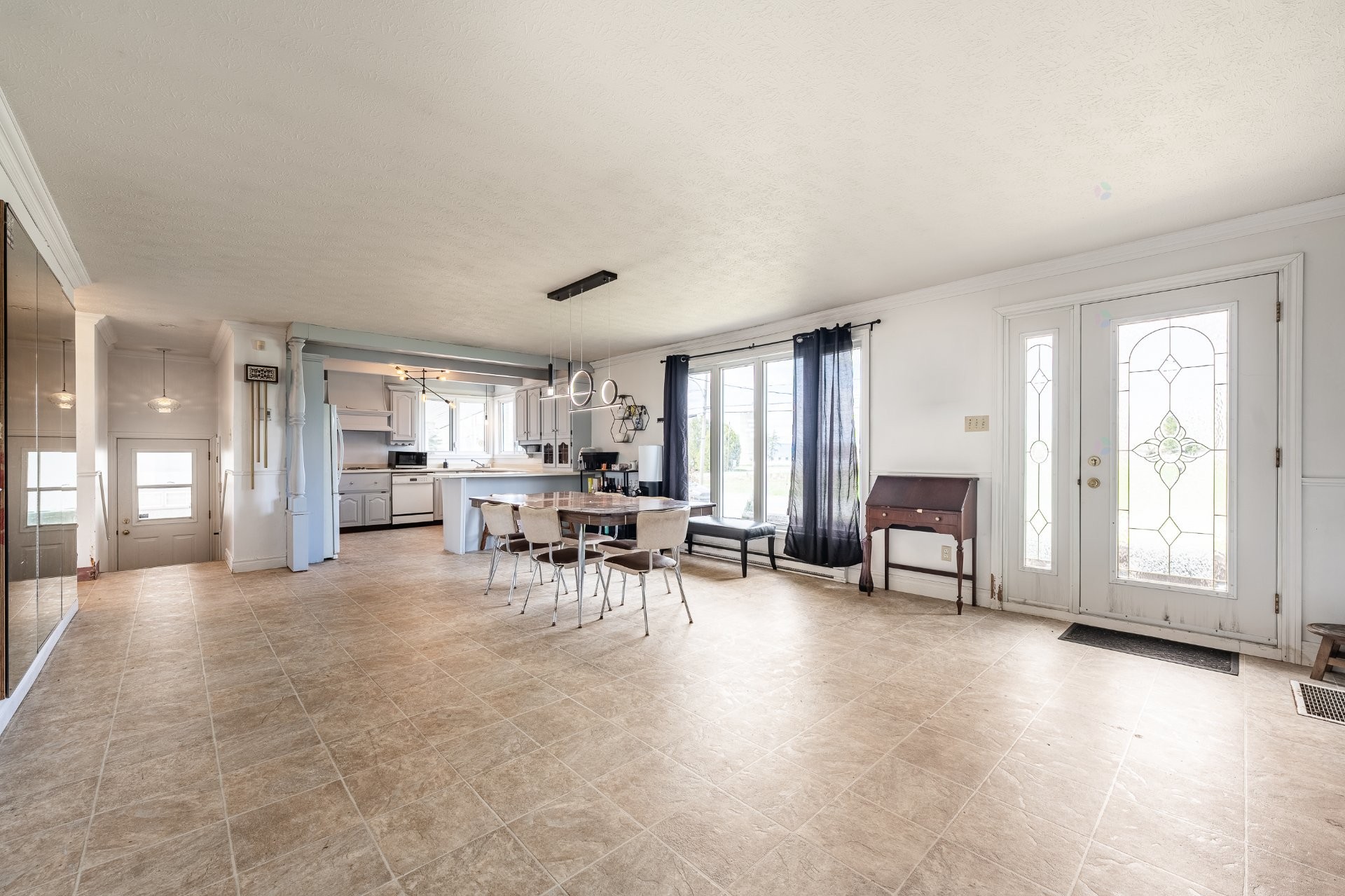 Overall view - 541 1Er Rang E., Sainte-Christine, QC - Indoor