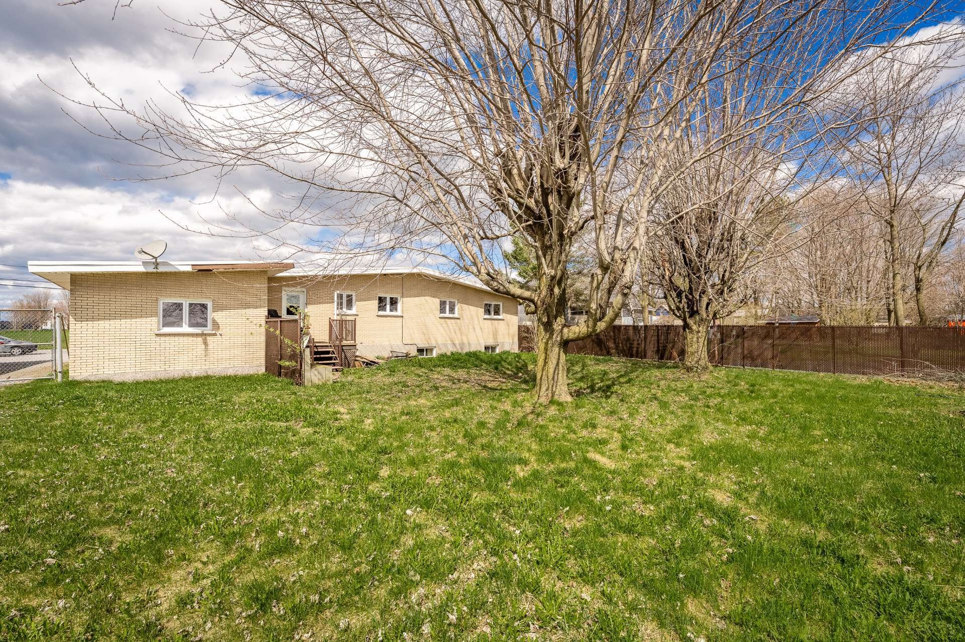 Courtyard - 541 1Er Rang E., Sainte-Christine, QC - Outdoor