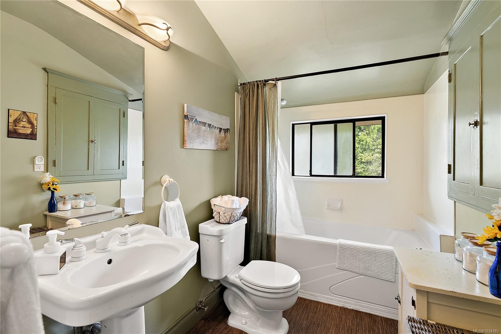 62 Obed Ave, Saanich, BC