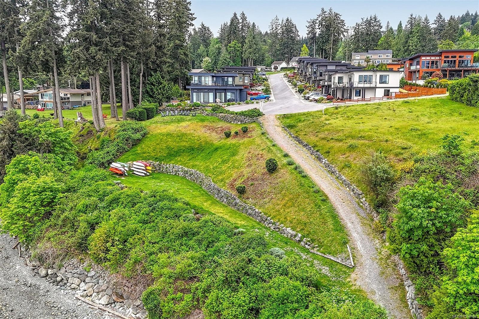 4230 Skye Rd, Ladysmith, BC