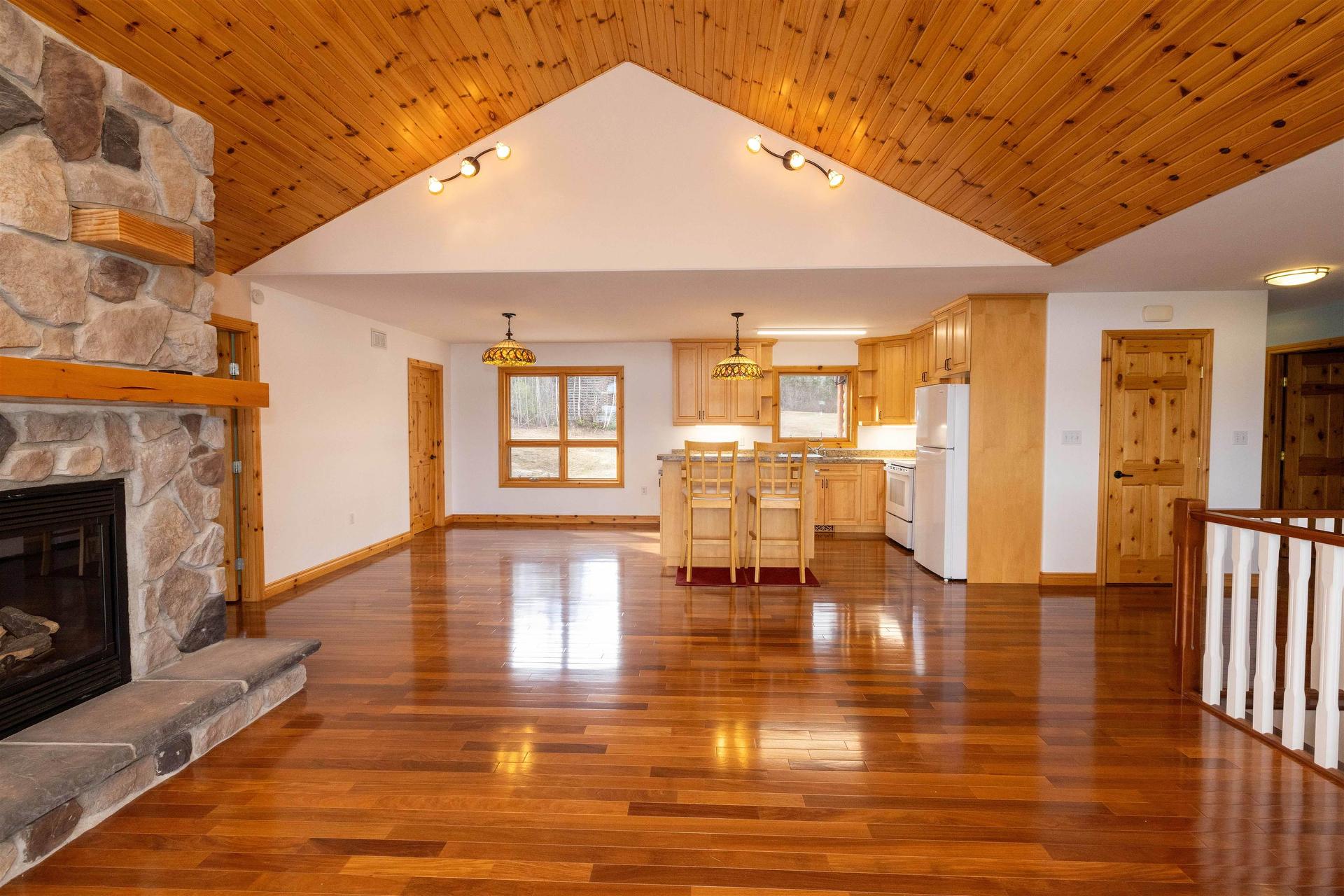 477 Highway 586, Thunder Bay, ON - Indoor Photo Showing Living Room With Fireplace
