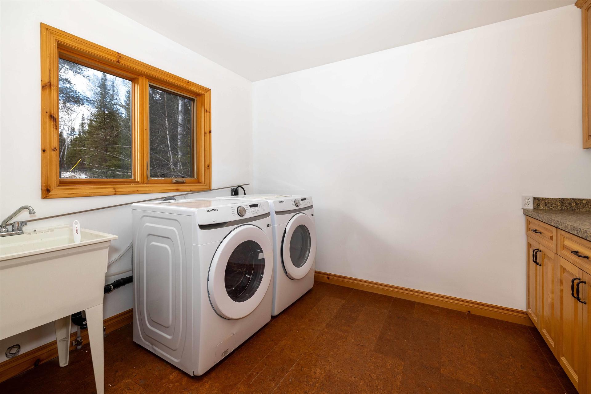 477 Highway 586, Thunder Bay, ON - Indoor Photo Showing Laundry Room