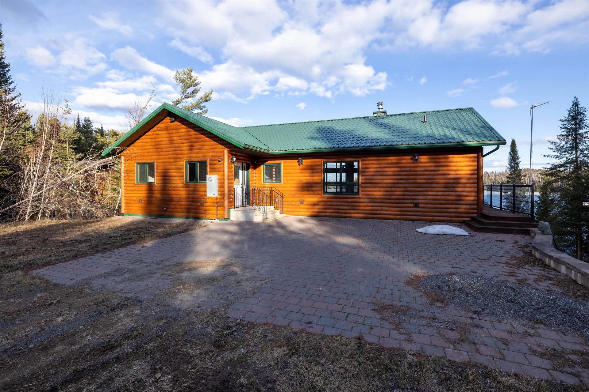 477 Highway 586, Thunder Bay, ON - Outdoor