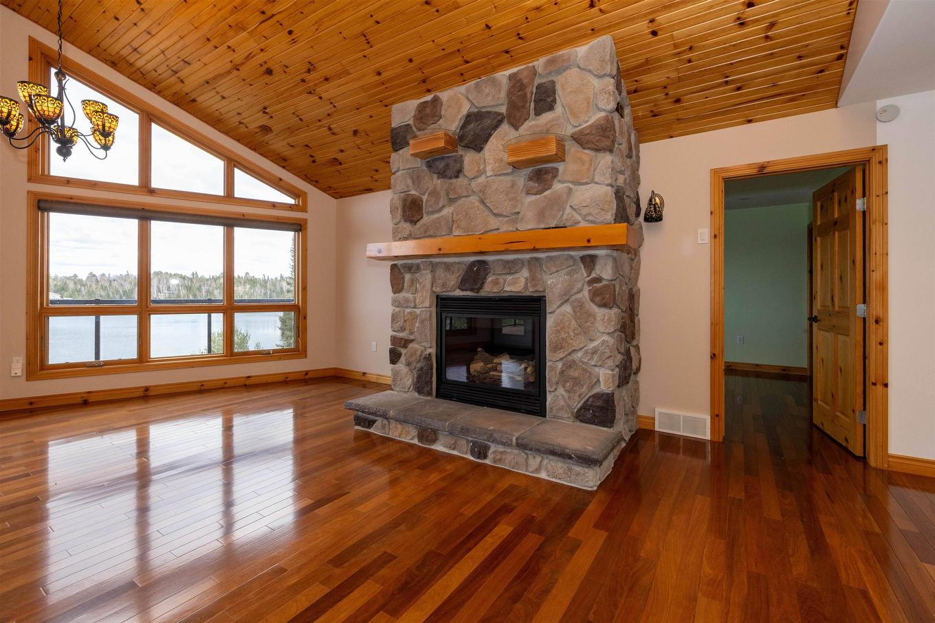 477 Highway 586, Thunder Bay, ON - Indoor Photo Showing Living Room With Fireplace