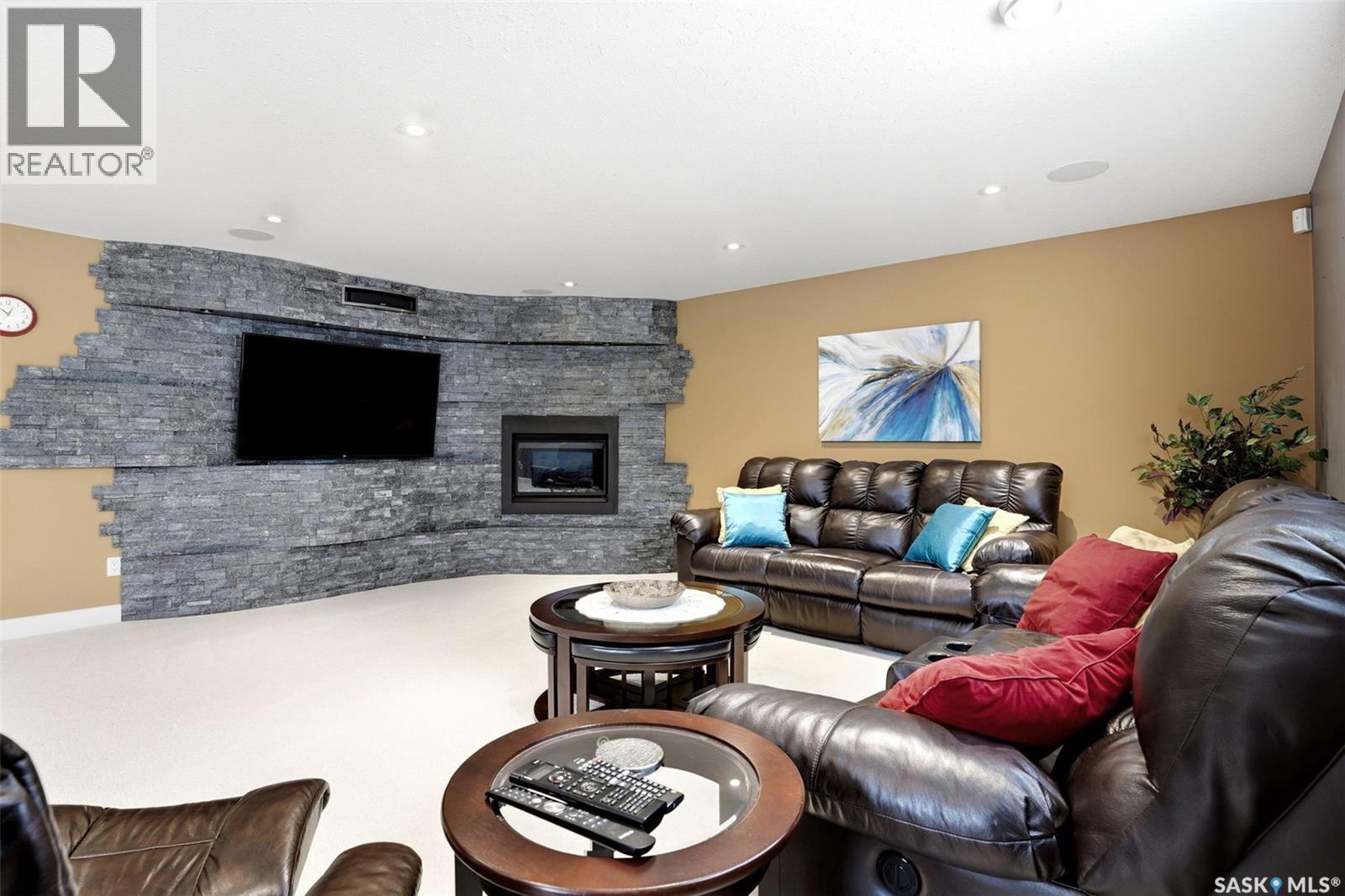 2539 Linner Way, Regina, SK - Indoor Photo Showing Living Room With Fireplace