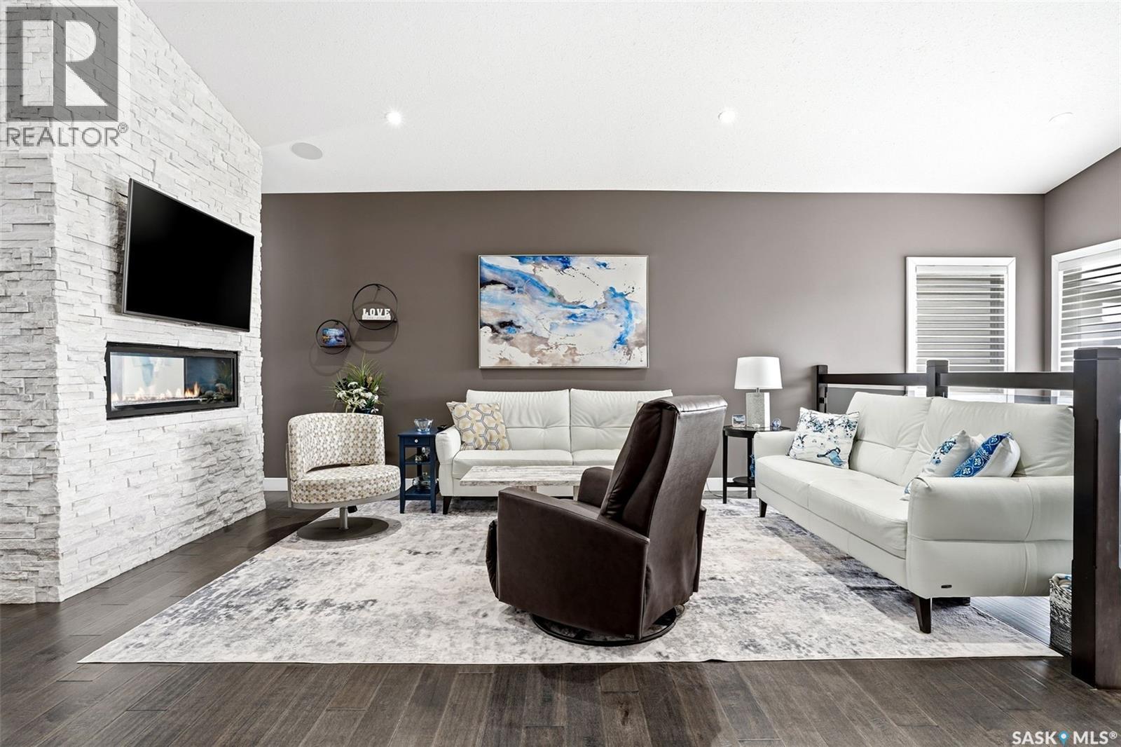2539 Linner Way, Regina, SK - Indoor Photo Showing Living Room With Fireplace