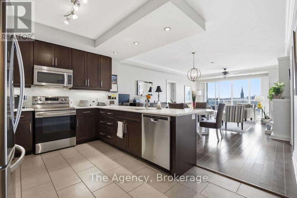 901 - 160 Macdonell Street, Guelph (Downtown), ON - Indoor Photo Showing Kitchen