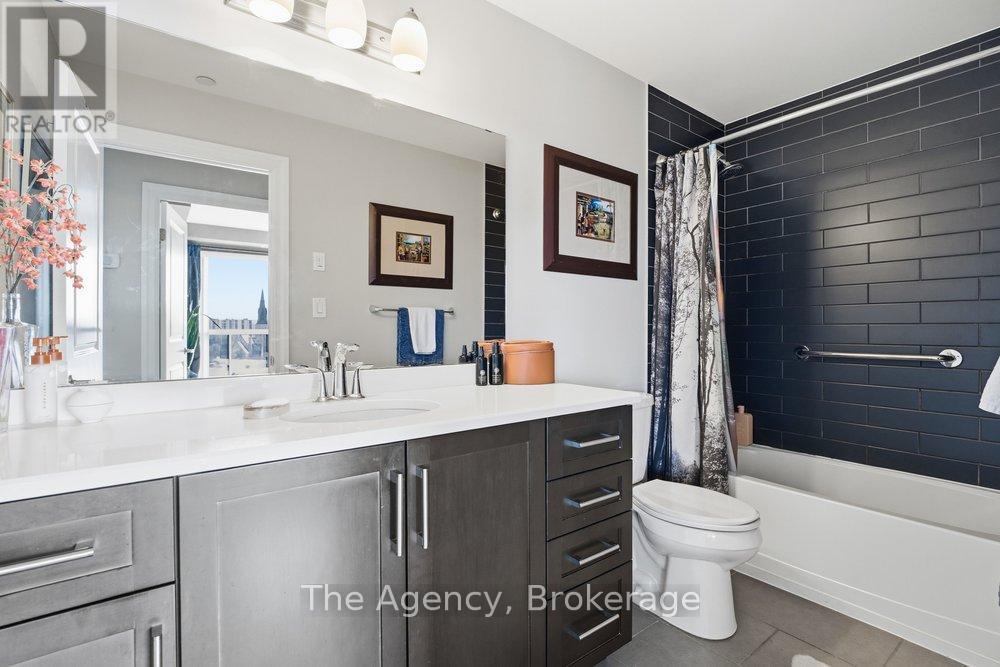 901 - 160 Macdonell Street, Guelph (Downtown), ON - Indoor Photo Showing Bathroom