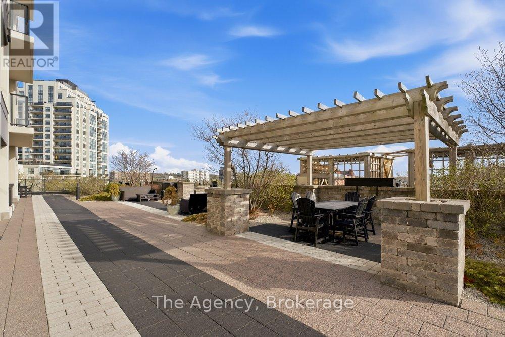 901 - 160 Macdonell Street, Guelph (Downtown), ON - Outdoor