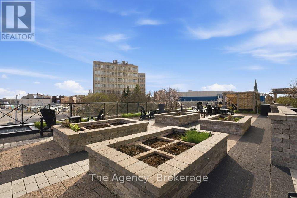 901 - 160 Macdonell Street, Guelph (Downtown), ON - Outdoor